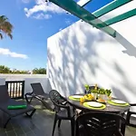 Апартаменти Club Valena 3, Modern Apartment, Wifi, Close To Amenities, At Matagorda