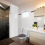 Апартаменти Club Valena 3, Modern Apartment, Wifi, Close To Amenities, At Matagorda *