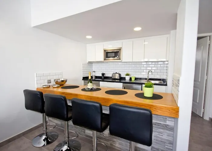 Appartamento Club Valena 3, Modern Apartment, Wifi, Close To Amenities, At Matagorda *