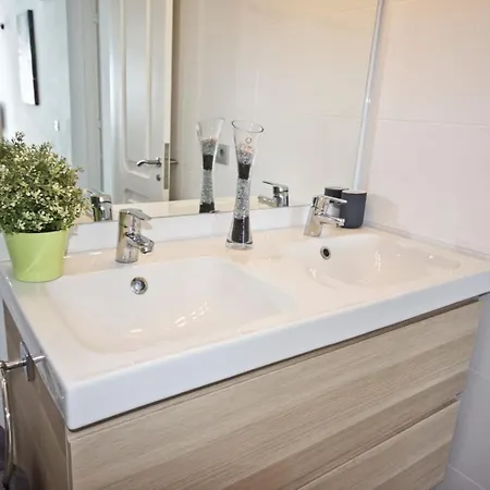 Club Valena 3, Modern Apartment, Wifi, Close To Amenities, At Matagorda Apartamento