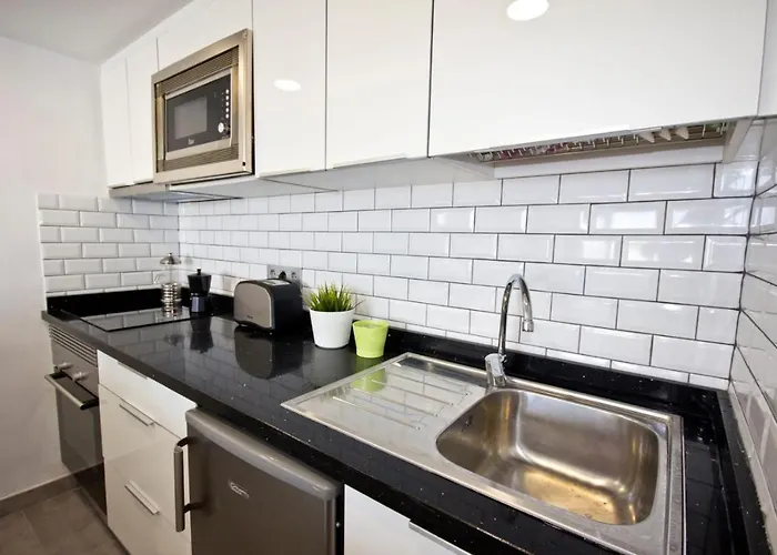 Club Valena 3, Modern Apartment, Wifi, Close To Amenities, At Matagorda 公寓 卡门港